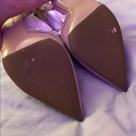 *SOLD* Valentino Garavani Calfskin Rockstud Pumps - Picture 9 of 10